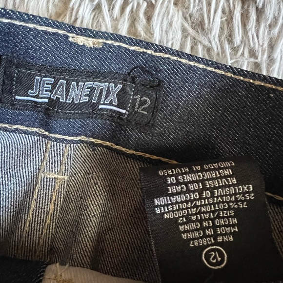 Jeanetix like new dark wash jeans with belt - Picture 2 of 3